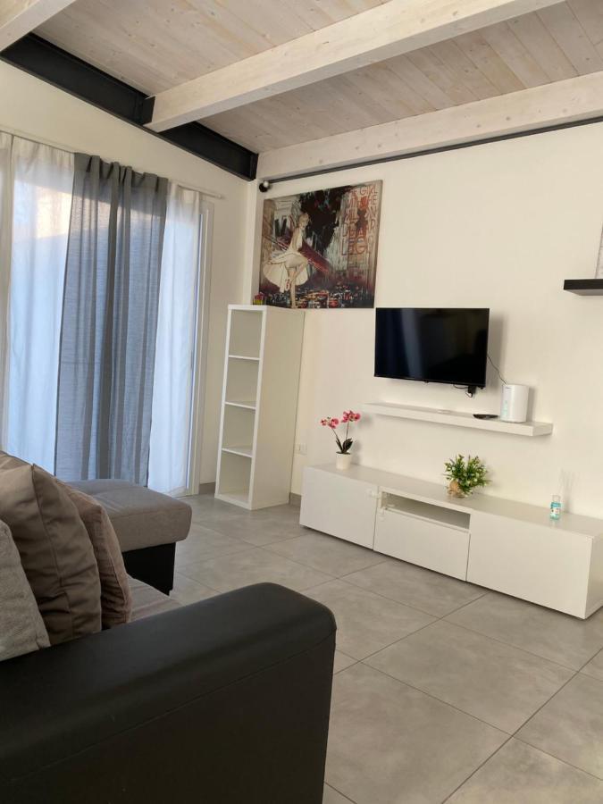 Dimora Maria Elena Apartment เปสการา ภายนอก รูปภาพ
